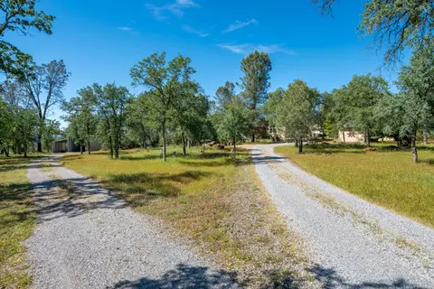 Exterior - 25680 Cherith Brook Dr, Shingletown, CA 96088 photo 3 of 37
