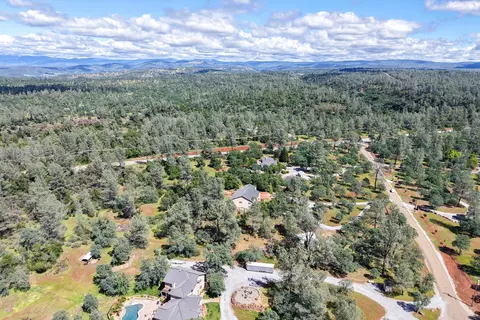 View/Area - 25680 Cherith Brook Dr, Shingletown, CA 96088 photo 2 of 9