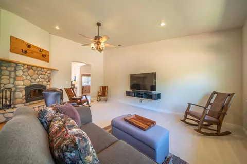 Living - 25680 Cherith Brook Dr, Shingletown, CA 96088 photo 4 of 5