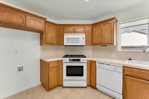 Kitchen - 2652 Brooch Ct, Redding, CA 96001 photo 2 of 4