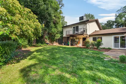 Exterior - 2202 Corral Ct, Redding, CA 96002 photo 11 of 13