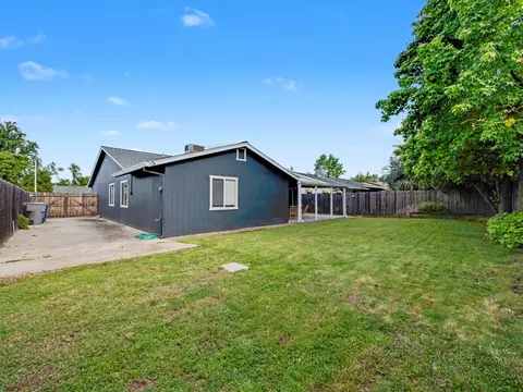 Exterior - 7034 David Trl, Redding, CA 96001 photo 8 of 8