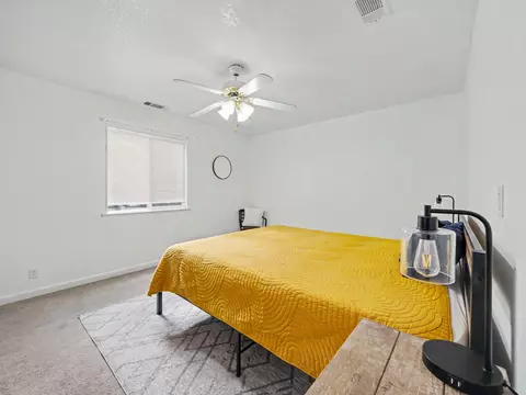 Bedroom - 7034 David Trl, Redding, CA 96001 photo 1 of 3