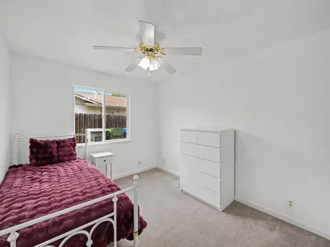 Bedroom - 7034 David Trl, Redding, CA 96001 photo 2 of 3