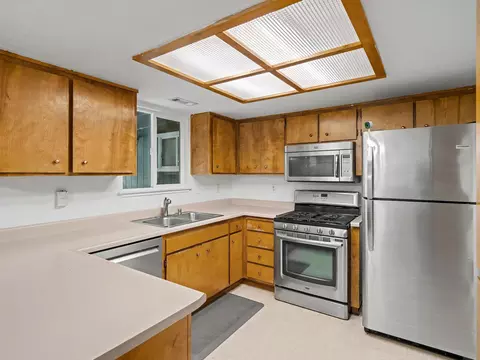 Kitchen - 7034 David Trl, Redding, CA 96001 photo 1 of 1