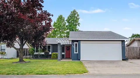 7034 David Trl, Redding, CA 96001