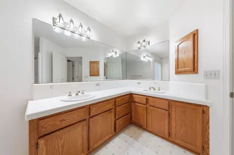 Bath - 3764 Eagle Pkwy, Redding, CA 96001 photo 1 of 4