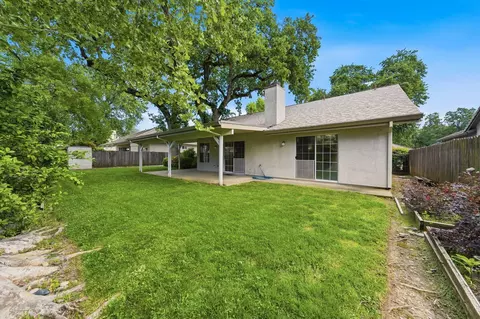 Exterior - 3764 Eagle Pkwy, Redding, CA 96001 photo 5 of 12