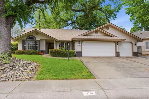 Exterior - 3764 Eagle Pkwy, Redding, CA 96001 photo 2 of 12