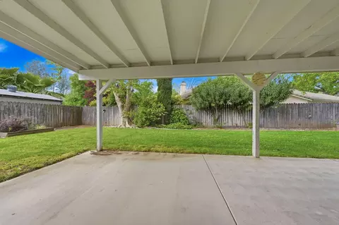 Exterior - 3764 Eagle Pkwy, Redding, CA 96001 photo 7 of 12