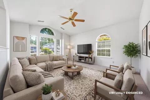 Living - 3764 Eagle Pkwy, Redding, CA 96001 photo 5 of 7