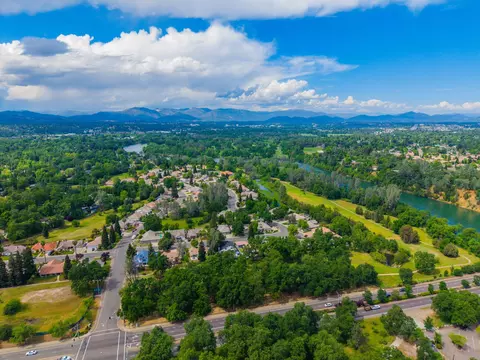 View/Area - 3764 Eagle Pkwy, Redding, CA 96001 photo 8 of 9