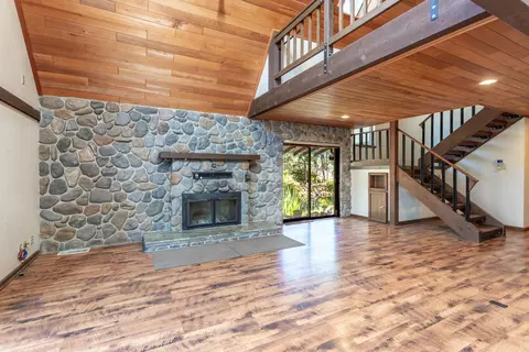 Living - 20440 Bernard Way, Redding, CA 96003 photo 5 of 7