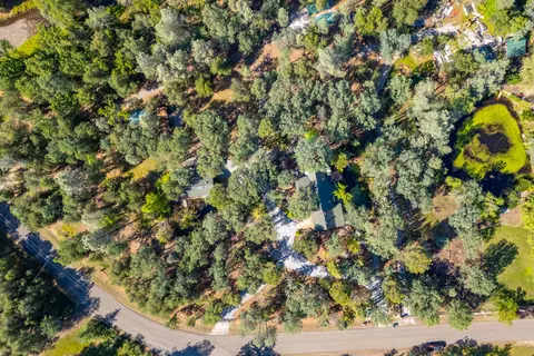 View/Area - 20440 Bernard Way, Redding, CA 96003 photo 1 of 2