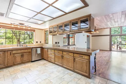 Kitchen - 20440 Bernard Way, Redding, CA 96003 photo 4 of 4