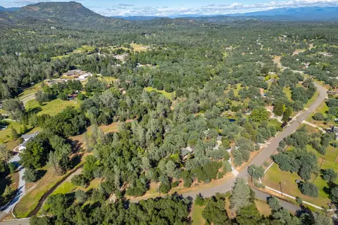 View/Area - 20440 Bernard Way, Redding, CA 96003 photo 2 of 2