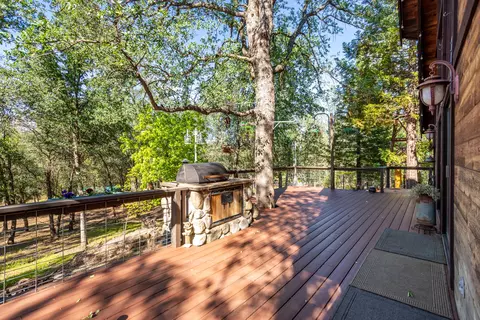 Exterior - 20440 Bernard Way, Redding, CA 96003 photo 11 of 15