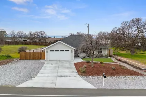 19377 Lake California Dr, Cottonwood, CA 96022