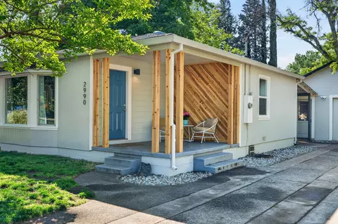 2990 Anita St, Redding, CA 96001