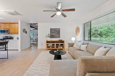 Living - 7265 Dilley Ln, Redding, CA 96002 photo 3 of 8