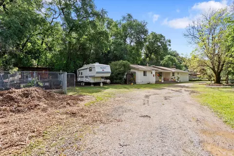 Exterior - 7265 Dilley Ln, Redding, CA 96002 photo 3 of 39