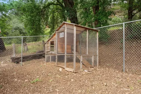 Exterior - 7265 Dilley Ln, Redding, CA 96002 photo 30 of 39