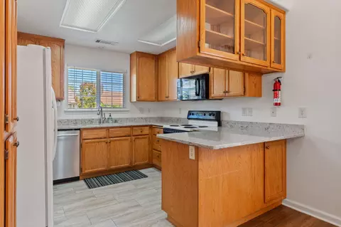 Kitchen - 1355 Bully Choop Trl, Redding, CA 96003 photo 1 of 3