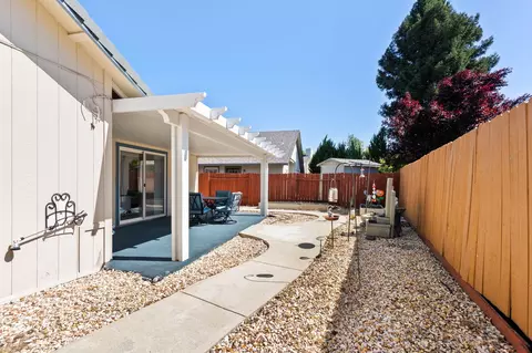 Exterior - 1355 Bully Choop Trl, Redding, CA 96003 photo 3 of 9