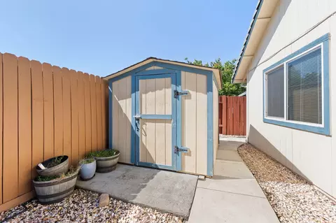 Exterior - 1355 Bully Choop Trl, Redding, CA 96003 photo 5 of 9