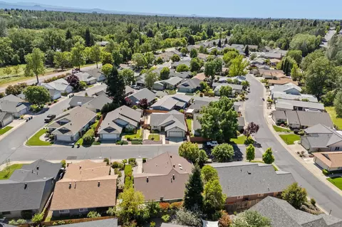 View/Area - 1355 Bully Choop Trl, Redding, CA 96003 photo 2 of 4