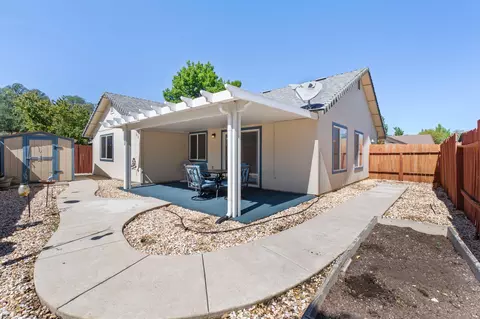 Exterior - 1355 Bully Choop Trl, Redding, CA 96003 photo 4 of 9