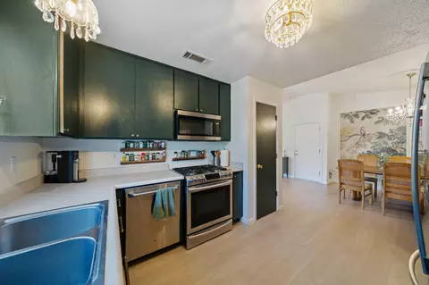 Kitchen - 16834 Winchell Dr, Redding, CA 96003 photo 4 of 4