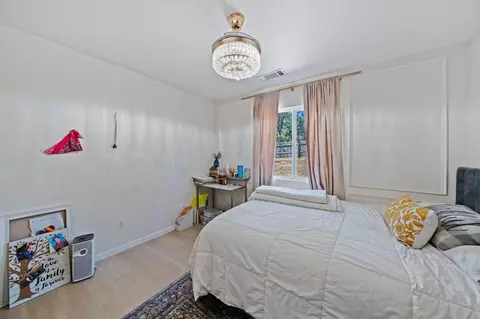 Bedroom - 16834 Winchell Dr, Redding, CA 96003 photo 4 of 9