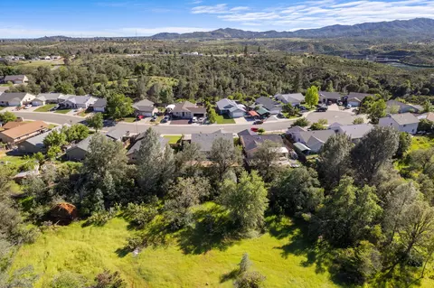 View/Area - 16834 Winchell Dr, Redding, CA 96003 photo 7 of 8
