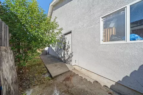 Exterior - 16834 Winchell Dr, Redding, CA 96003 photo 5 of 6