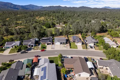 View/Area - 16834 Winchell Dr, Redding, CA 96003 photo 4 of 8