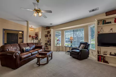 Living - 2252 Wicklow St, Redding, CA 96001 photo 1 of 3