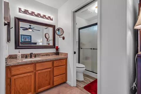 Bath - 2252 Wicklow St, Redding, CA 96001 photo 2 of 3