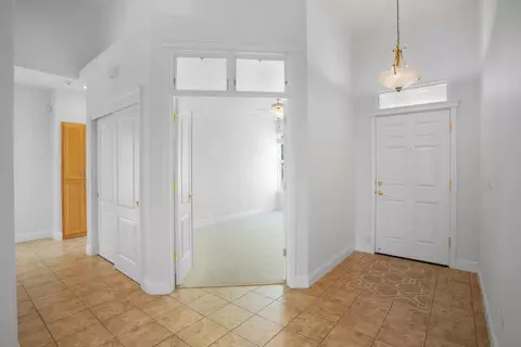 Entry Way - 655 Mammoth Path, Redding, CA 96003 photo 1 of 1