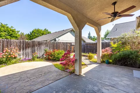Exterior - 655 Mammoth Path, Redding, CA 96003 photo 6 of 10