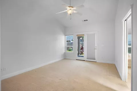 Bedroom - 655 Mammoth Path, Redding, CA 96003 photo 4 of 4