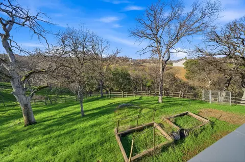 Exterior - 14435 Del Oro Ct, Red Bluff, CA 96080 photo 4 of 5