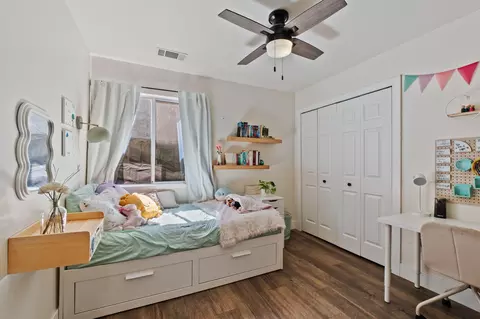 Bedroom - 2178 Hemingway St, Redding, CA 96003 photo 4 of 7
