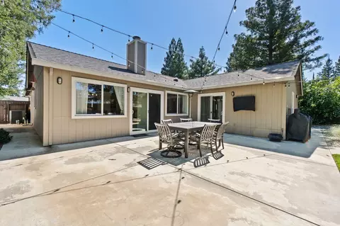 Exterior - 2178 Hemingway St, Redding, CA 96003 photo 3 of 15