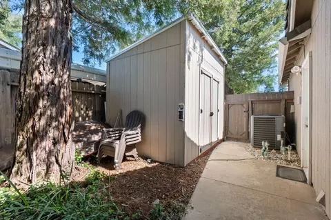 Exterior - 2178 Hemingway St, Redding, CA 96003 photo 12 of 15