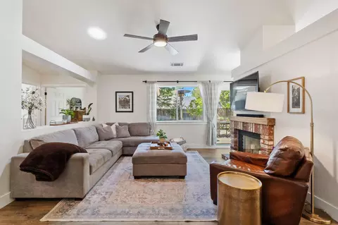 Living - 2178 Hemingway St, Redding, CA 96003 photo 1 of 1