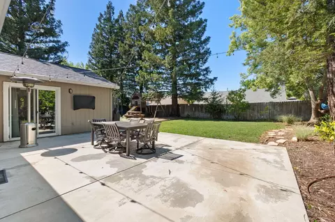 Exterior - 2178 Hemingway St, Redding, CA 96003 photo 4 of 15