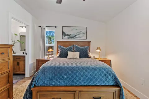 Bedroom - 2178 Hemingway St, Redding, CA 96003 photo 2 of 7