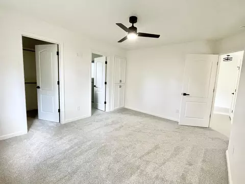 Bedroom - 5370 Cedars Rd, Redding, CA 96001 photo 3 of 7