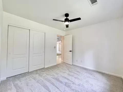 Bedroom - 5370 Cedars Rd, Redding, CA 96001 photo 5 of 7